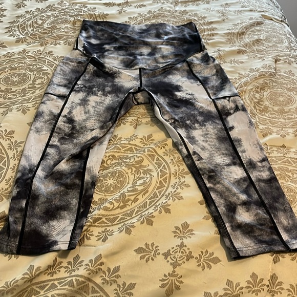 tek gear Pants - Tek Gear maternity cropped yoga pants, size L, color navy blue and white